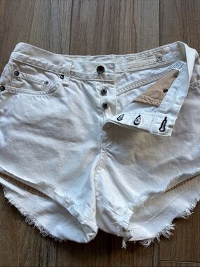 White Rag & Bone Frayed Hem Women’s High Rise Shorts - 29